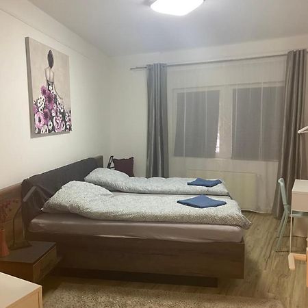 Tatra Apartment By The Danube Fully Accessible Boedapest Buitenkant foto