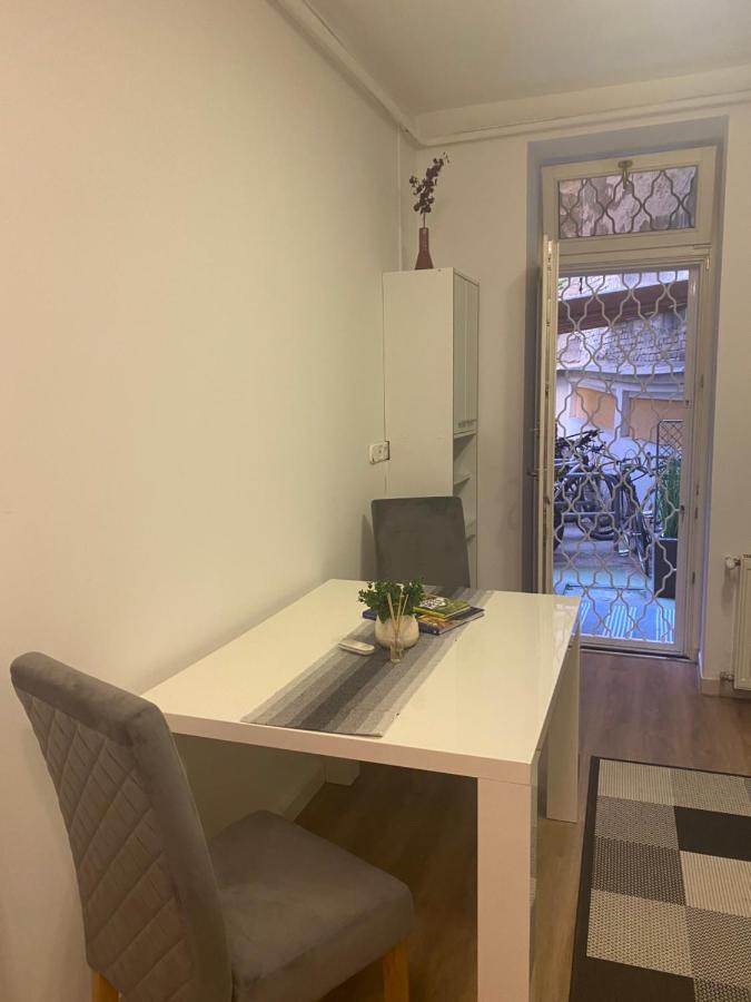 Tatra Apartment By The Danube Fully Accessible Boedapest Buitenkant foto