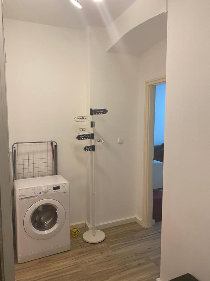 Tatra Apartment By The Danube Fully Accessible Boedapest Buitenkant foto