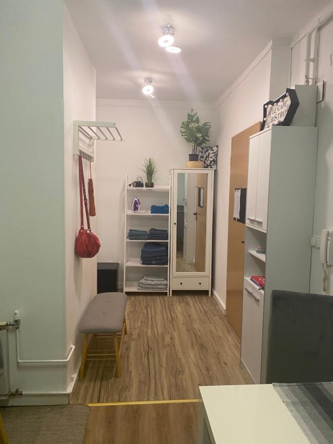 Tatra Apartment By The Danube Fully Accessible Boedapest Buitenkant foto