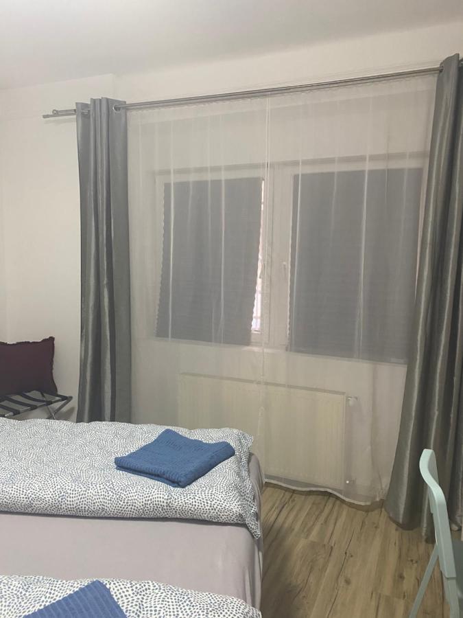 Tatra Apartment By The Danube Fully Accessible Boedapest Buitenkant foto