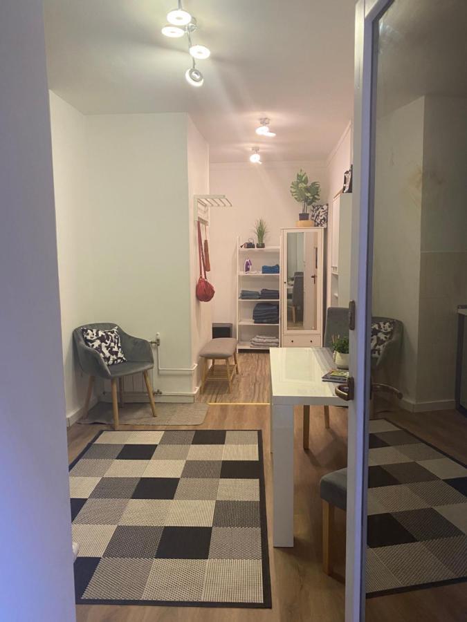 Tatra Apartment By The Danube Fully Accessible Boedapest Buitenkant foto